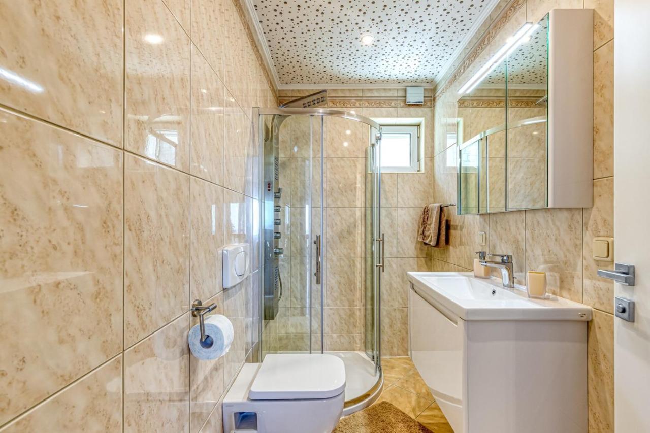 Villa Milena With Pool And Sea View Crveni Vrh Dış mekan fotoğraf