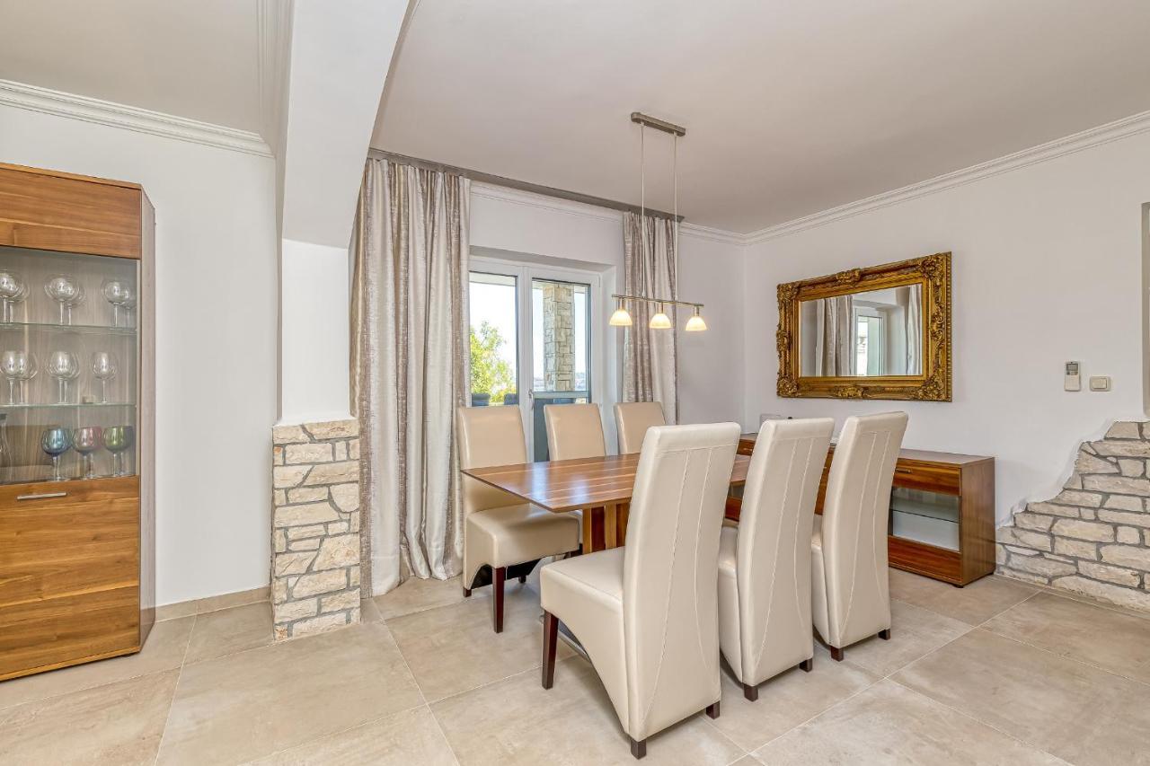Villa Milena With Pool And Sea View Crveni Vrh Dış mekan fotoğraf